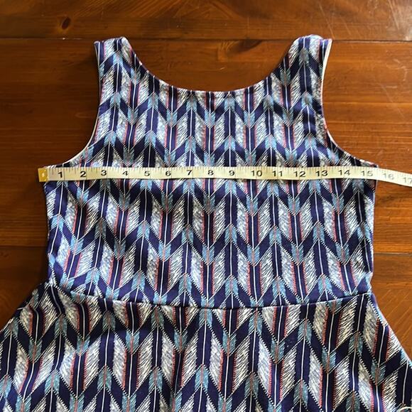 Divided H&M Colorful Print Knit Fit and Flare Dress - Picture 7 of 9